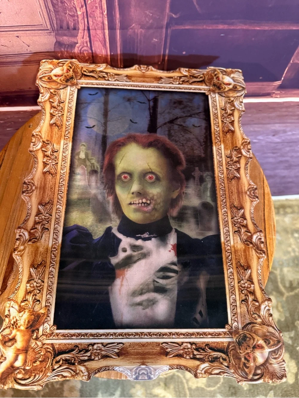 Vintage Look Faux Framed Portrait Wall Halloween Lenticular Creepy Changing